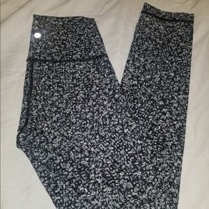 Lululemon athletica daisy print leggings